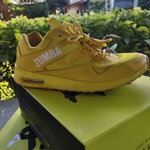 Zumba Yellow Air Low Size 8 shoes